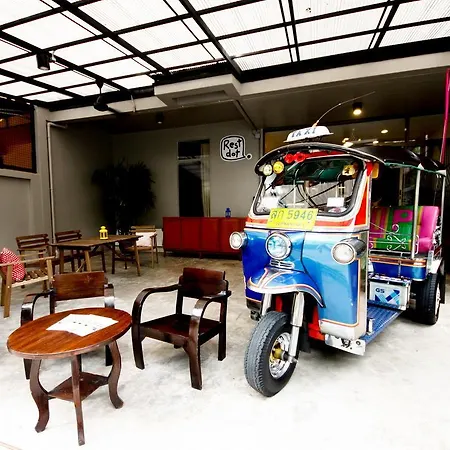 Restdot Hostel